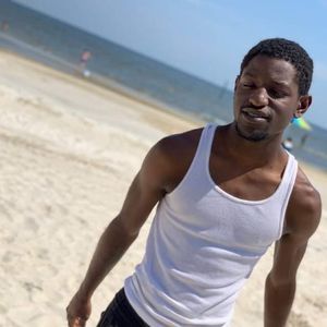 Meet your Posher, Gregory